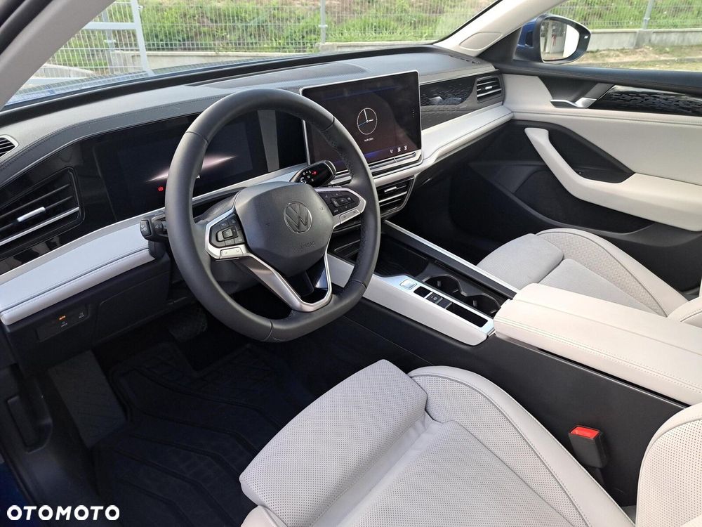 Volkswagen Passat - 15
