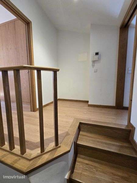 Apartamento T3 Duplex - Rua de Pedro Hispano - Grande imagem: 4/8