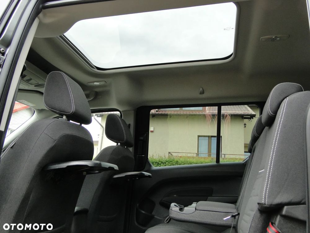 Ford Tourneo Connect Grand - 19