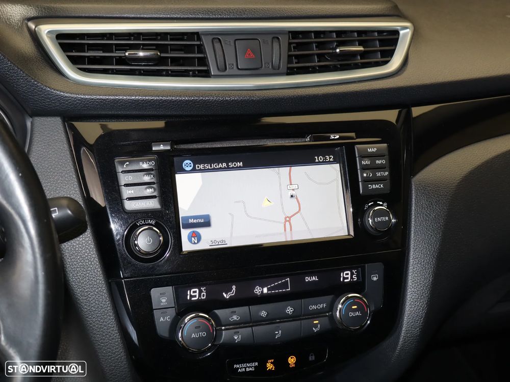 Nissan Qashqai 1.5 dCi N-Connecta - 19