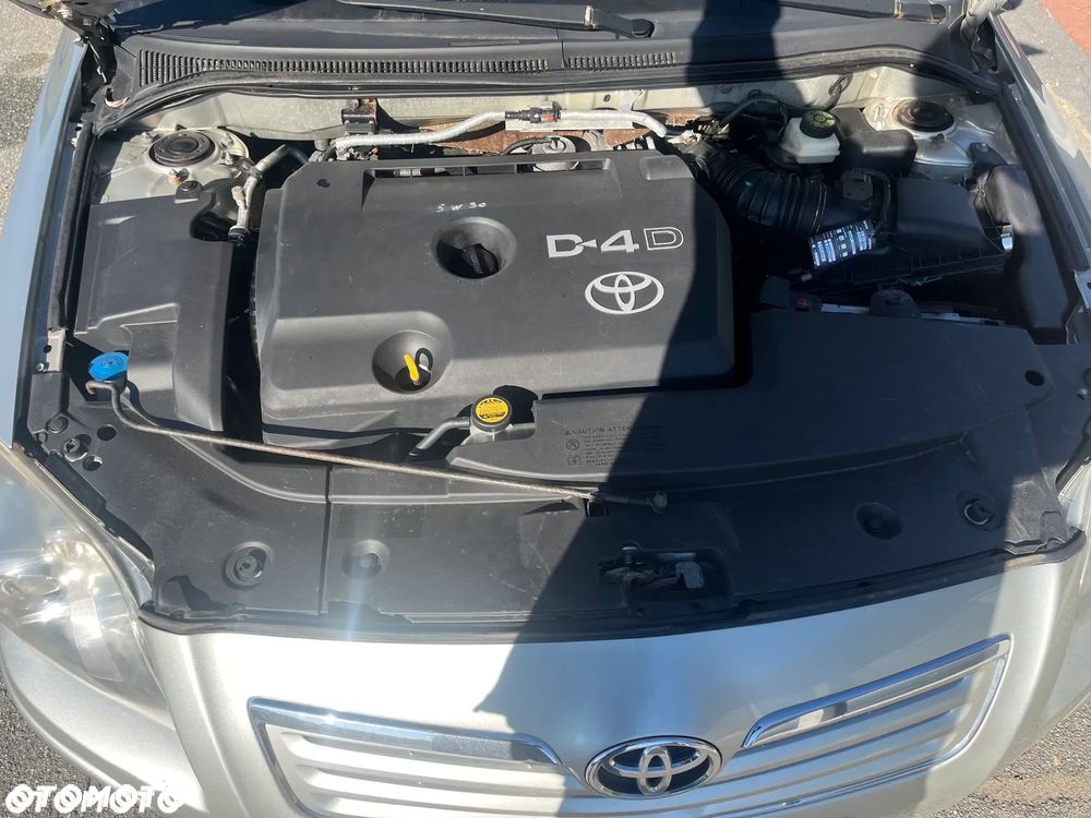 Toyota Avensis 2.0 D-4D Combi - 13