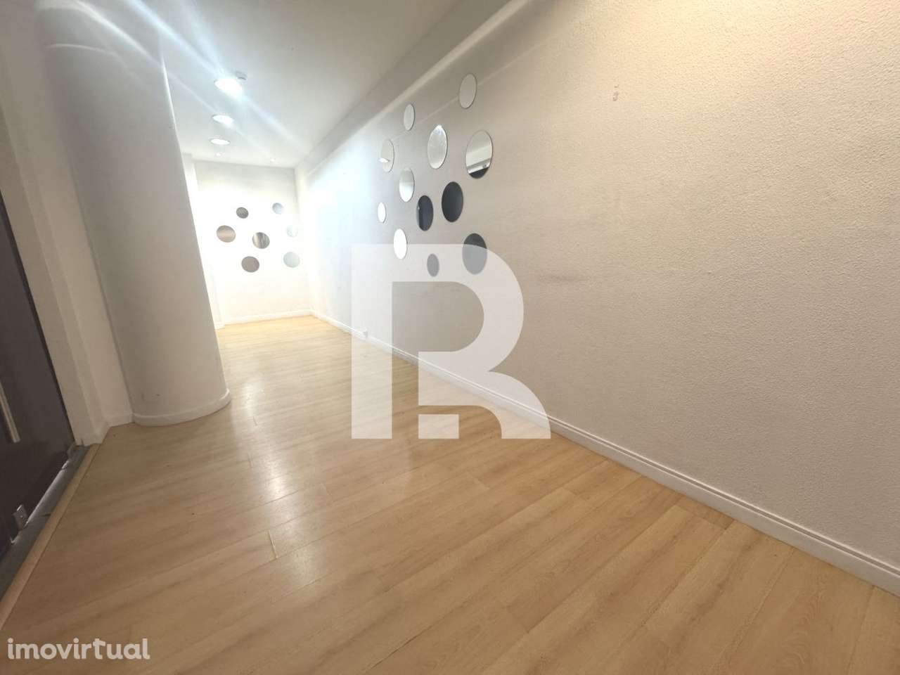 Loja para arrendar - Galeria Magnólia em Mem Martins - Grande imagem: 4/6