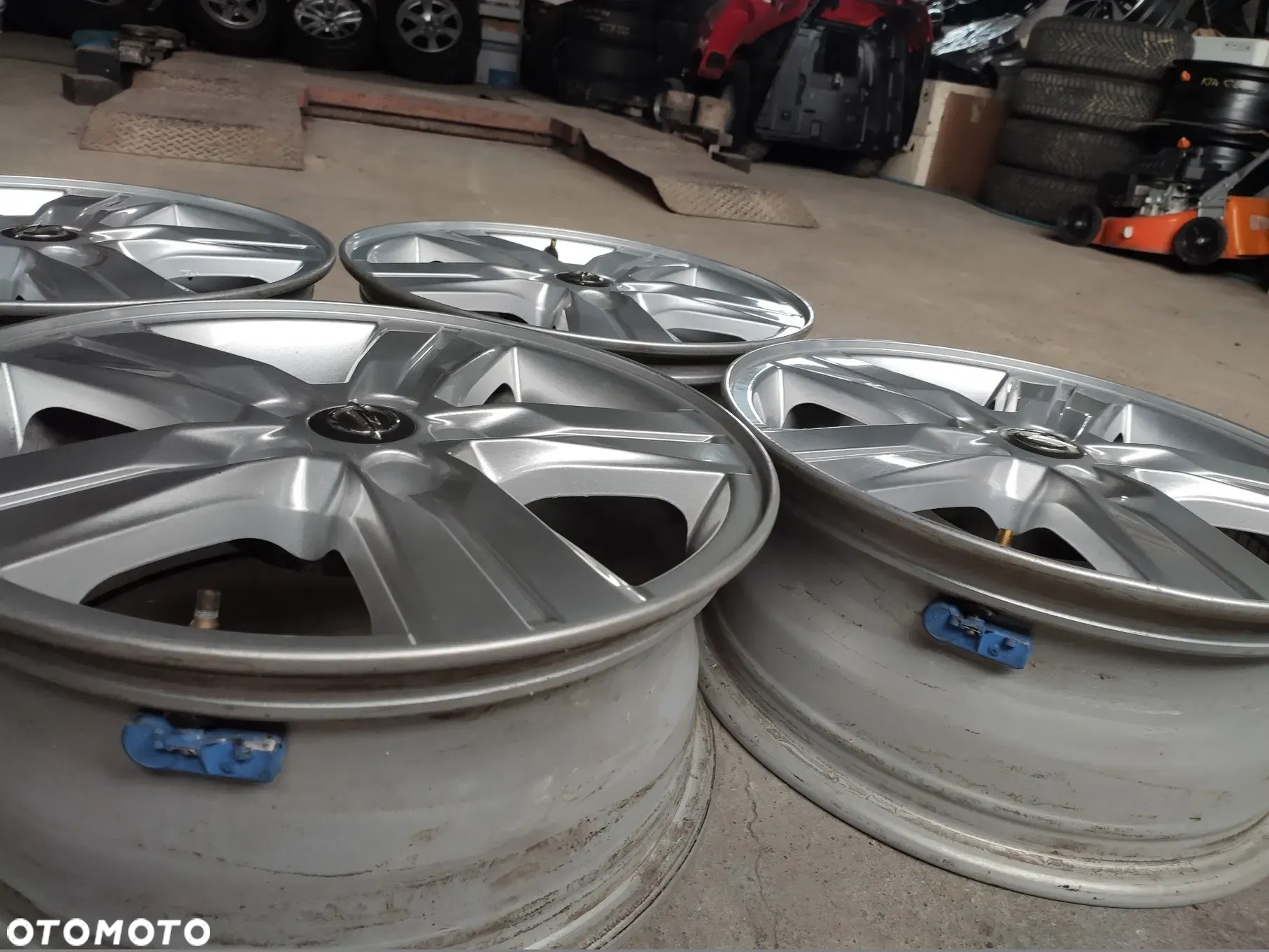 4szt. Felgi aluminiowe Opel Astra IV V I J Mokka  5X105.--.1500zl.. ..Oryginalne. - 5