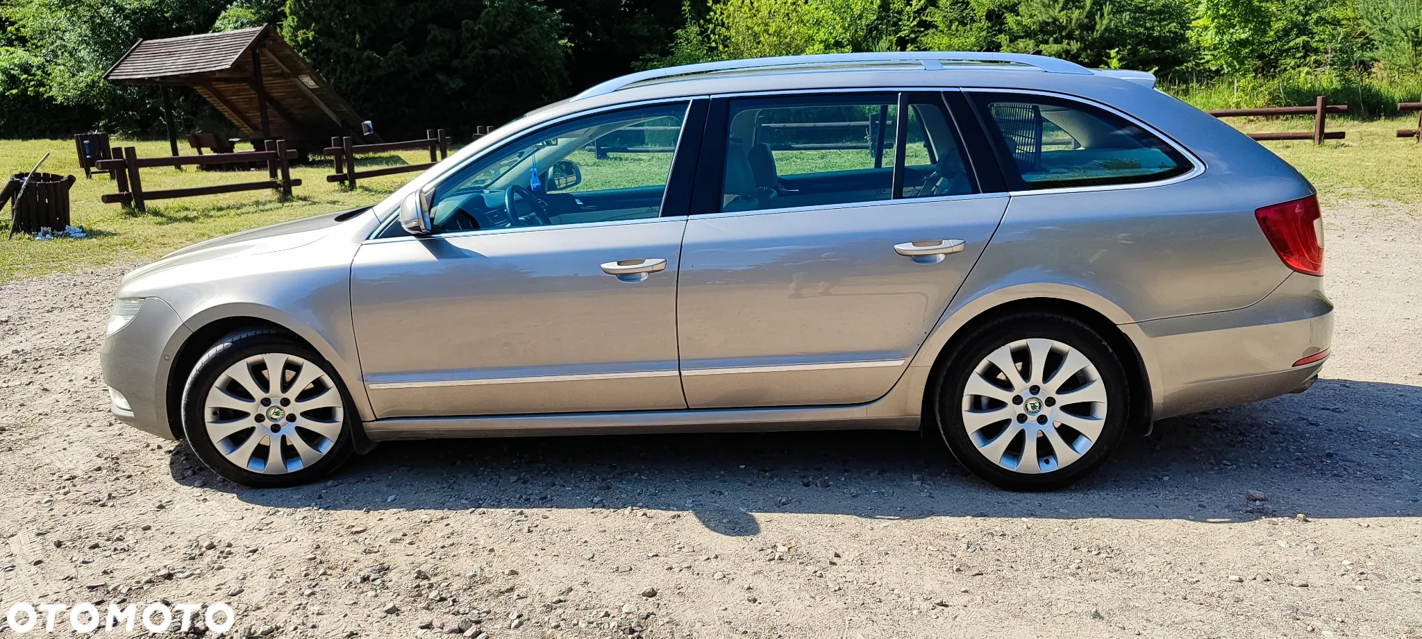 Skoda Superb 2.0 TDI Platinum DSG - 25