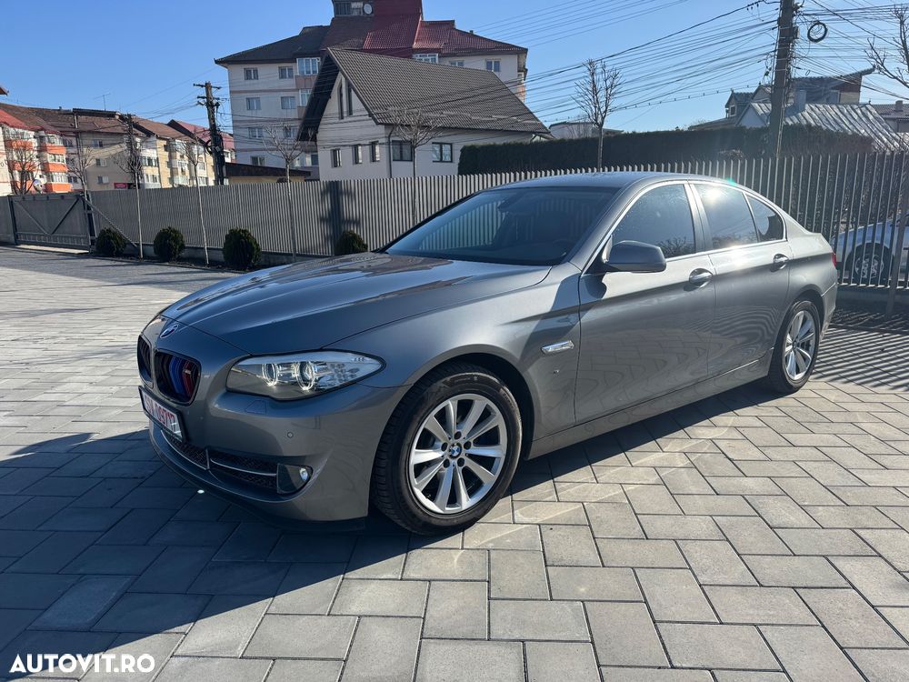 BMW Seria 5 520d Aut. Luxury Line - 9