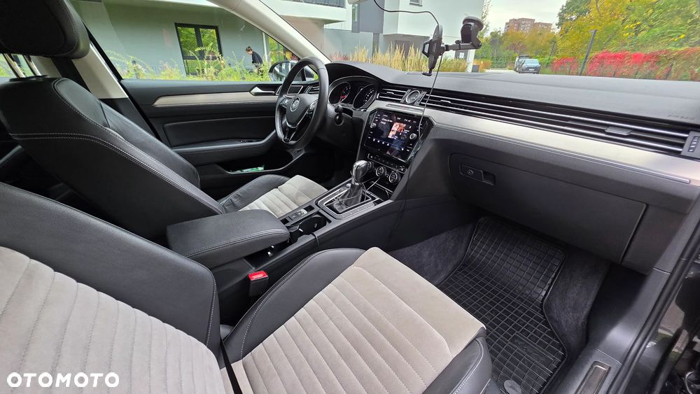 Volkswagen Passat - 12
