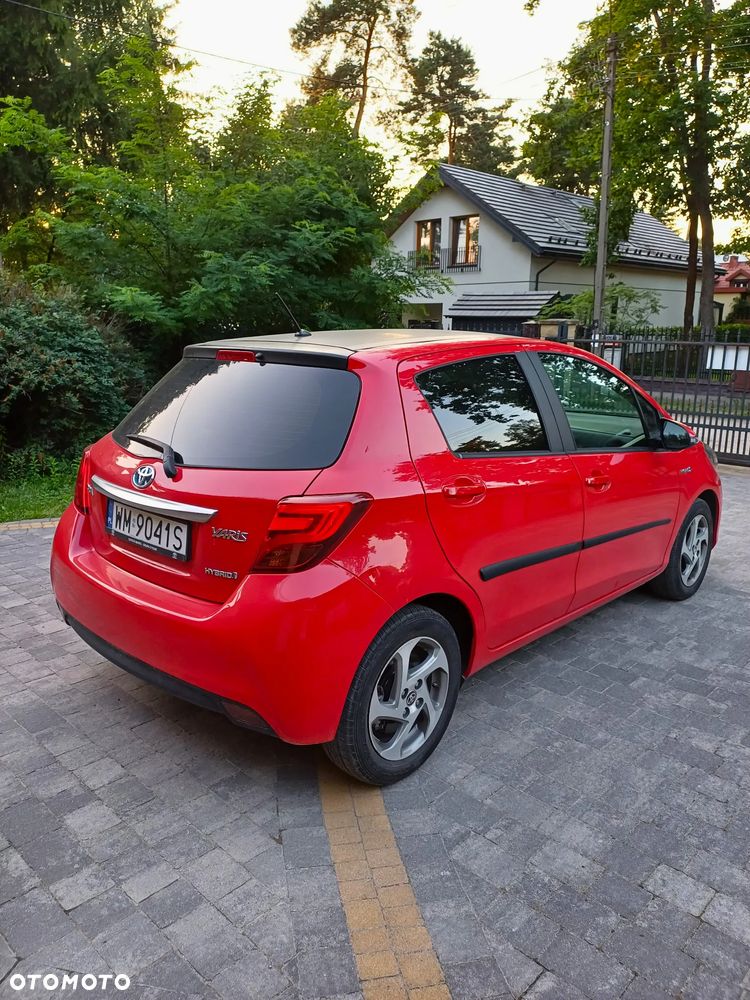 Toyota Yaris 2015 photo 2