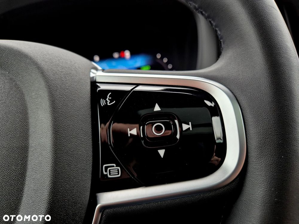 Volvo XC 60 T6 Plug-In Hybrid AWD Plus Black Edition - 24