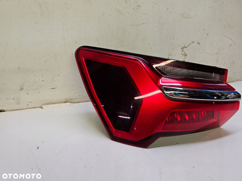 LAMPA LEWY TYŁ BŁOTNIK AUDI A6 C8 4K5945069 - 3
