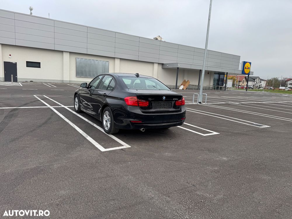 BMW Seria 3 318d Aut. Luxury Line - 10