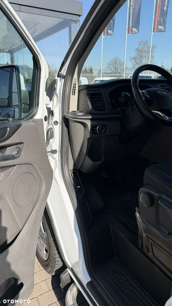 Ford Transit - 23