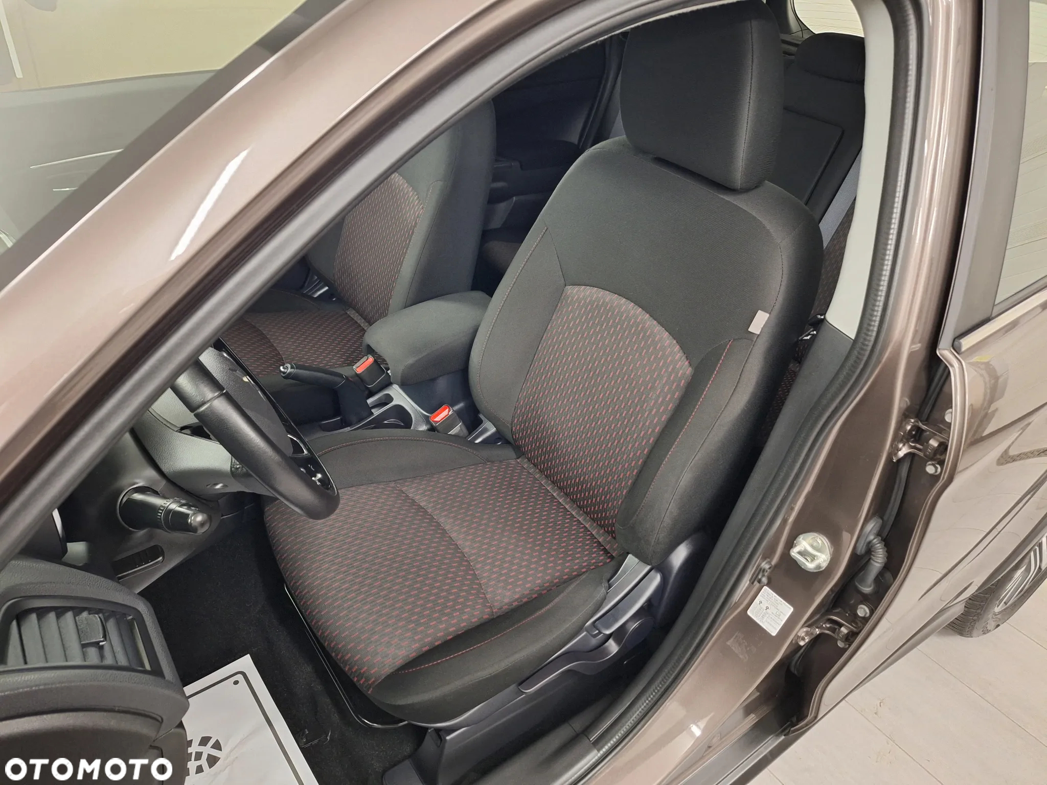 Mitsubishi ASX 1.6 2WD Diamant Edition+ - 19