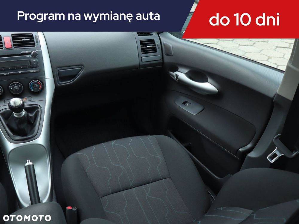 Toyota Auris - 10