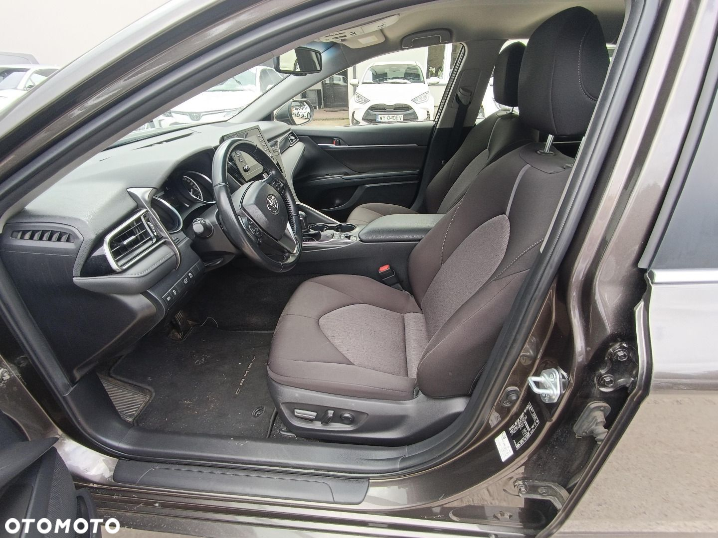 Toyota Camry - 8