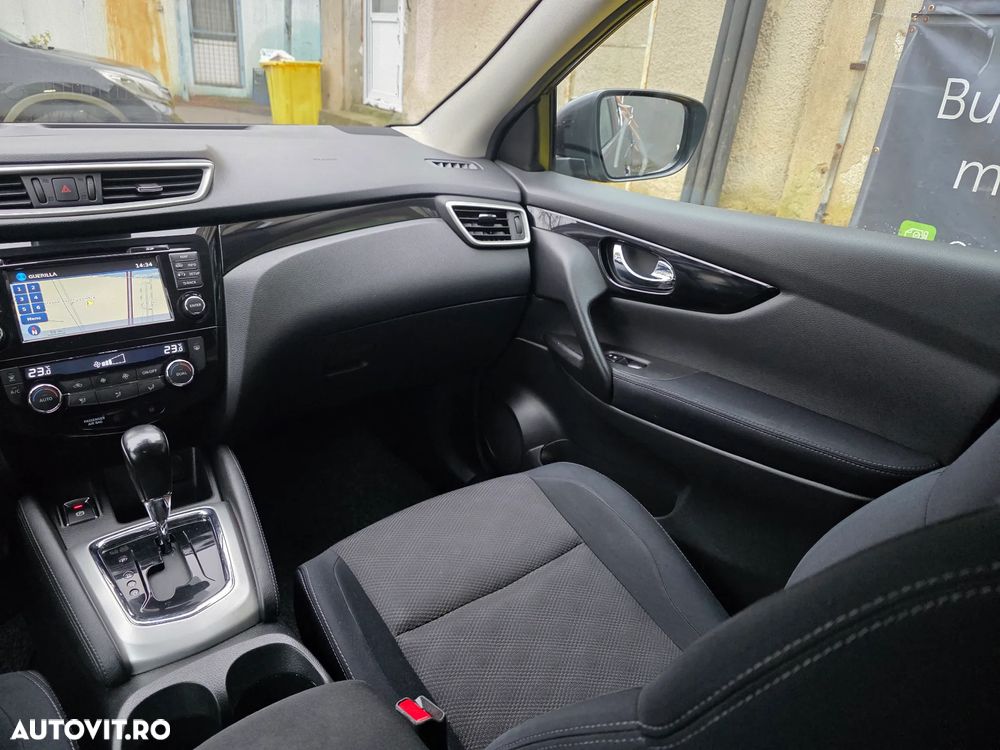 Nissan Qashqai 1.2 DIG-T Xtronic ACENTA - 16
