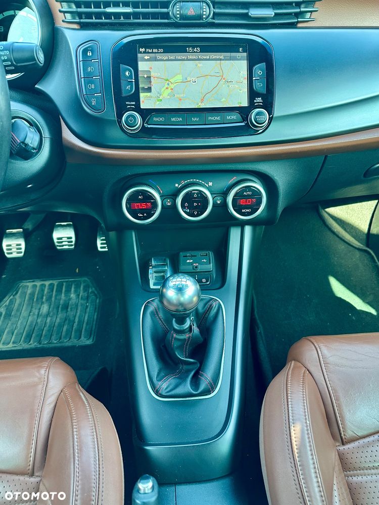 Alfa Romeo Giulietta 1.6 JTDM 16V - 18