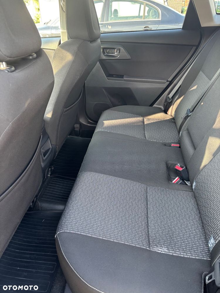Toyota Auris 1.6 Prestige - 10