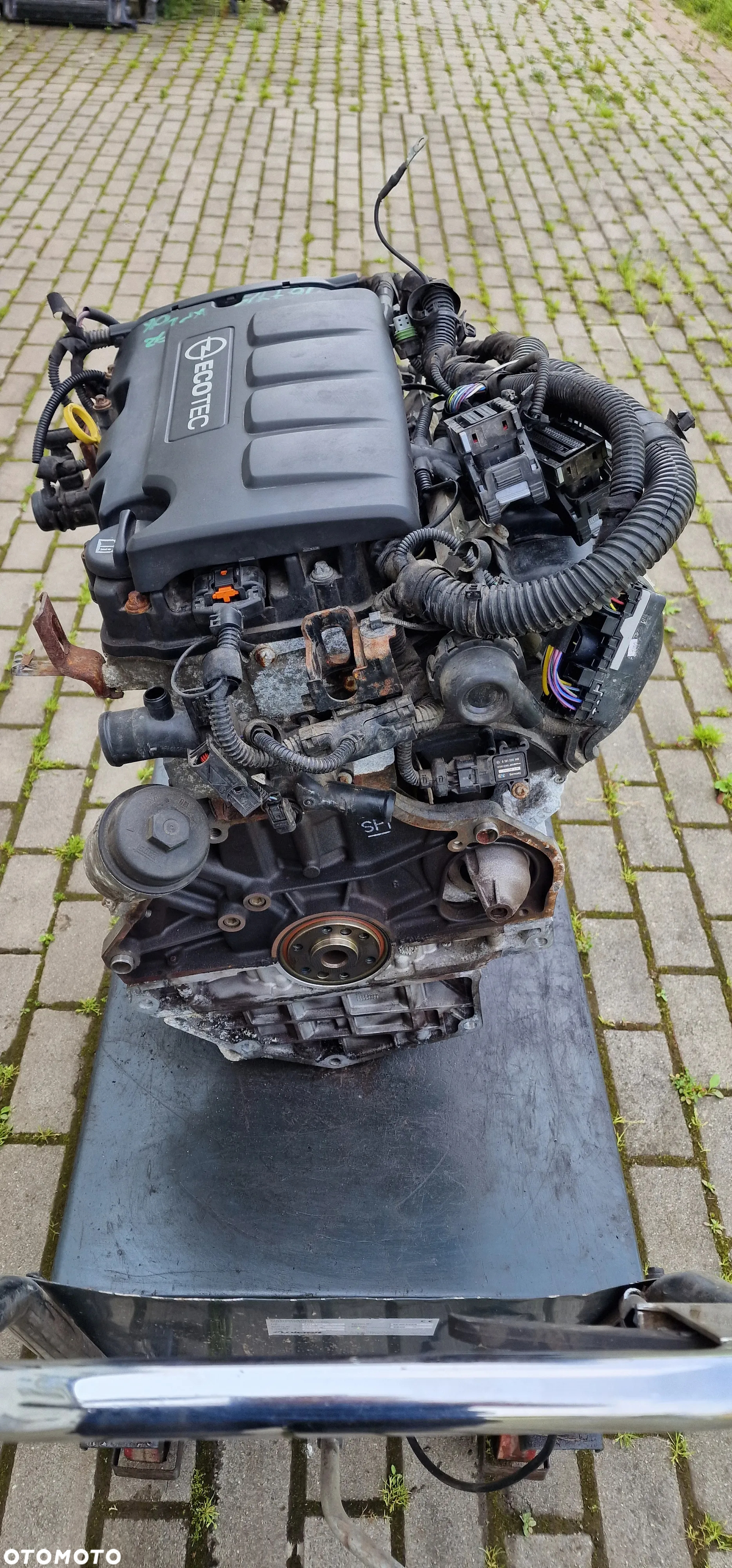 SILNIK  A14XER OPEL ASTRA IV J - 8