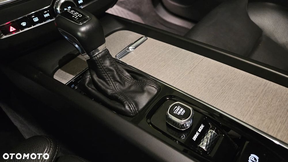Volvo XC 60 D4 SCR Inscription - 24
