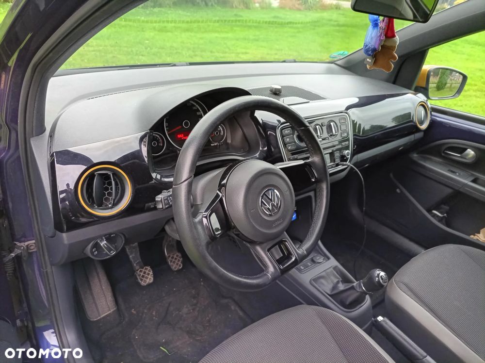 Volkswagen up! - 8
