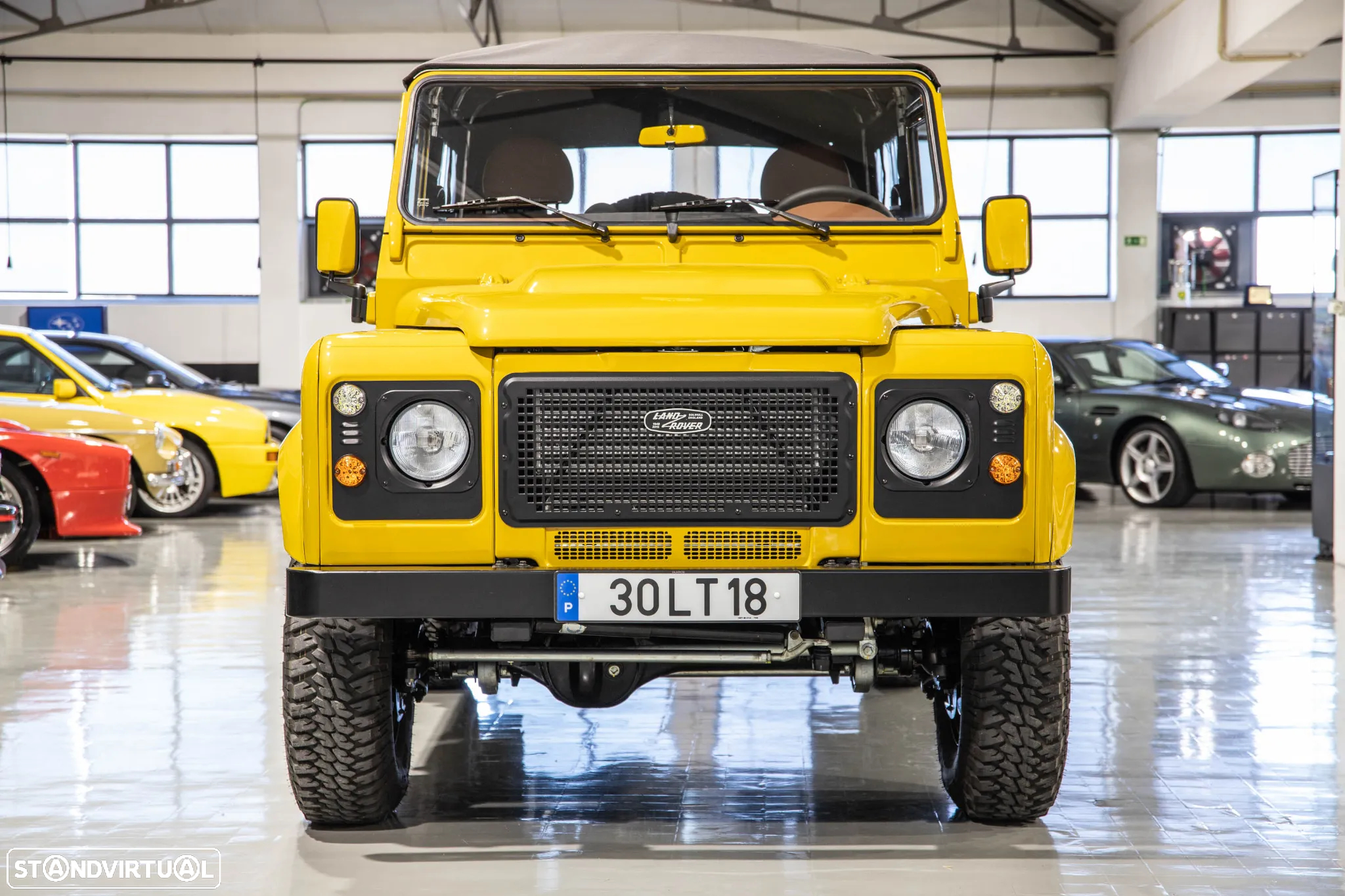 Land Rover Defender 90 SW 2.4 CRD E - 2