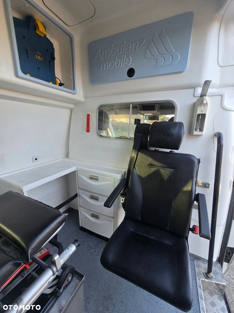 Volkswagen Transporter 2.0 TDi Karetka Ambulans Ferno - 5