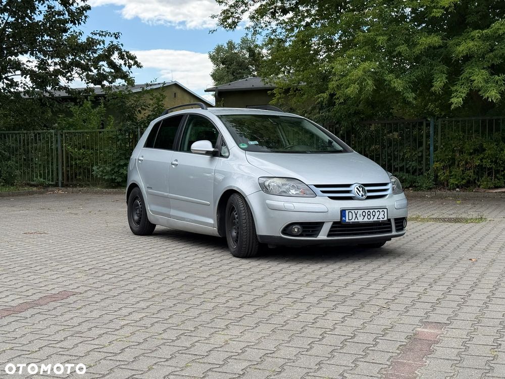 Volkswagen Golf 1.9 TDI DPF Comfortline DSG - 2