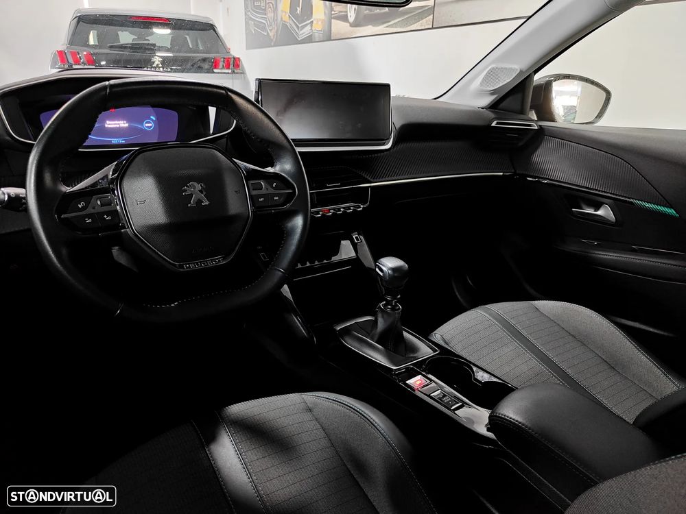Peugeot 2008 1.2 PureTech Allure - 36