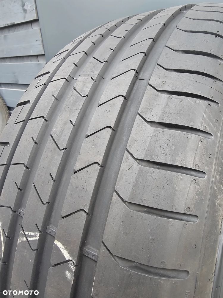 Pirelli P Zero 245/40R21 100 Y - 2