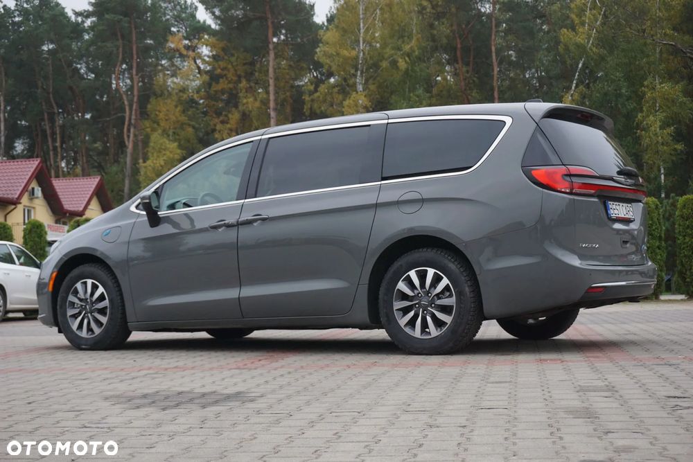 Chrysler Pacifica - 6