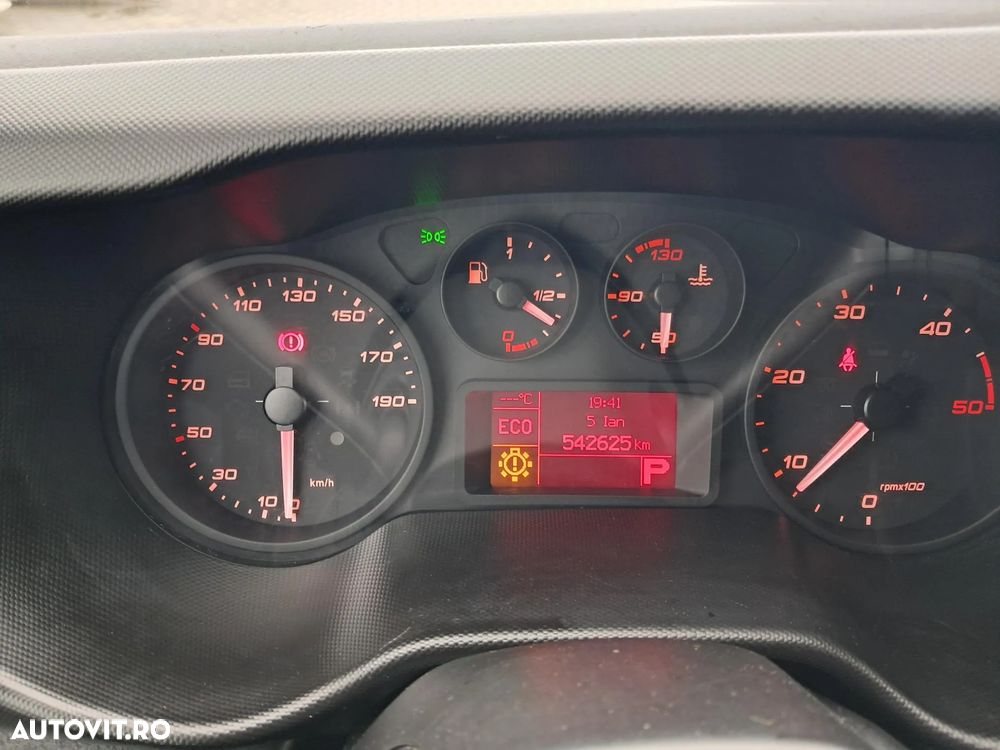 Iveco daily 35s16 2.3d 156cp automat box cu lift sorensen - 17