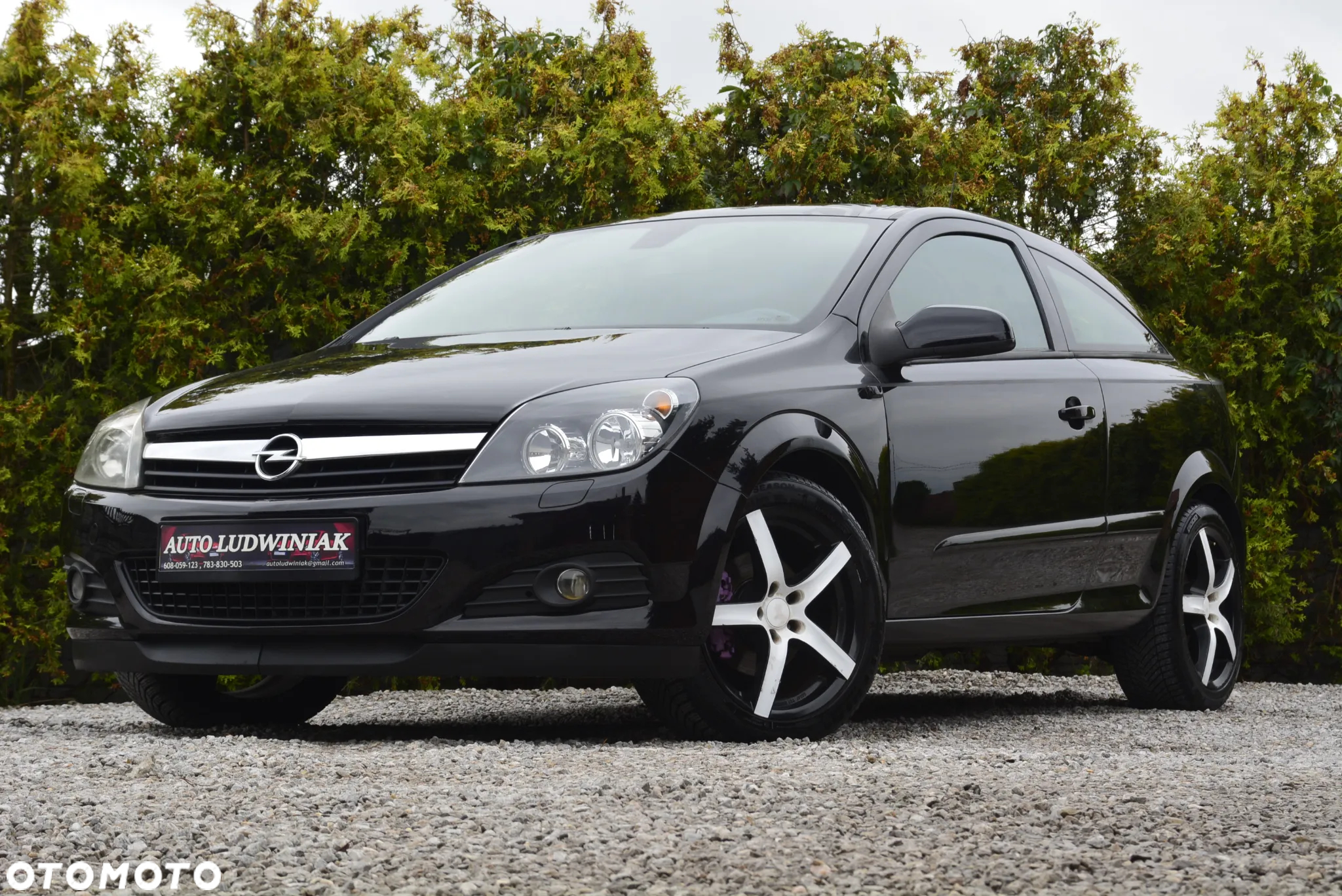 Opel Astra GTC 1.6 NAVI - 6