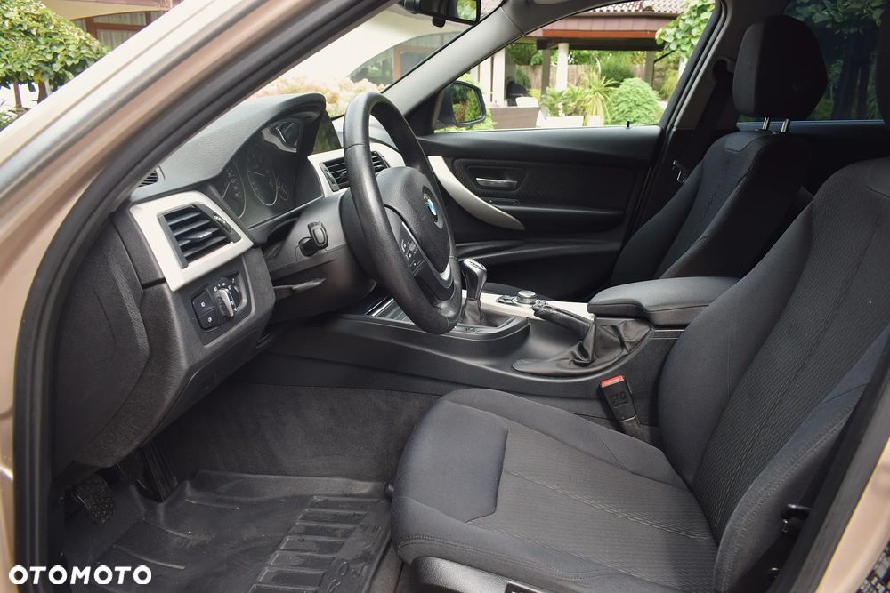 BMW Seria 3 318d Blue Performance Luxury Line - 6