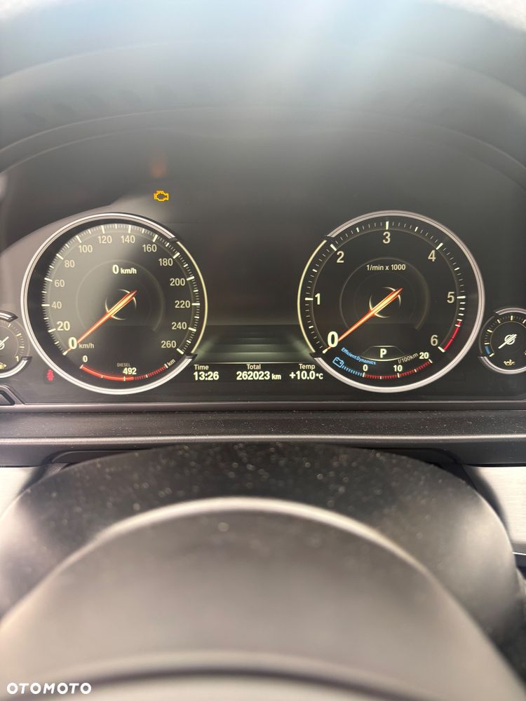 BMW Seria 5 525d xDrive - 2
