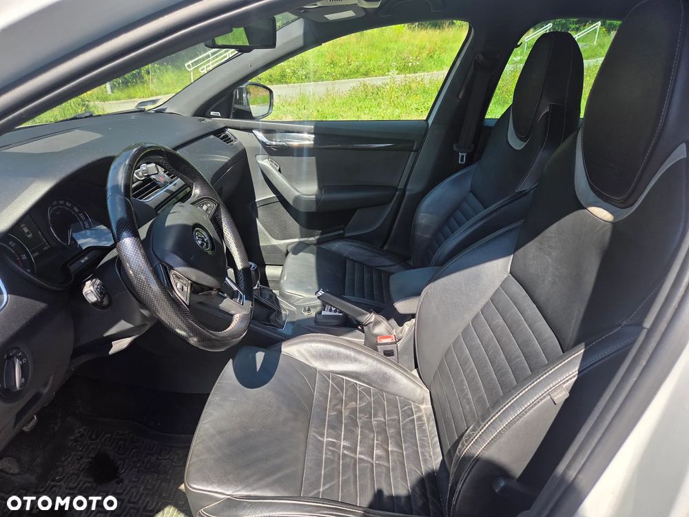 Skoda Octavia 2.0 TSI RS - 8