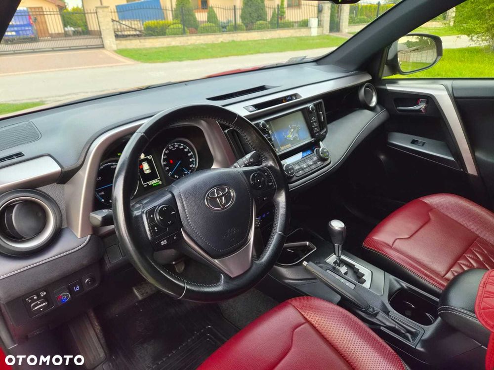 Toyota RAV4 - 6