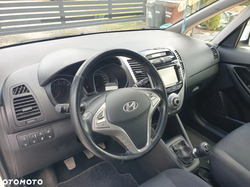 Hyundai ix20 - 10