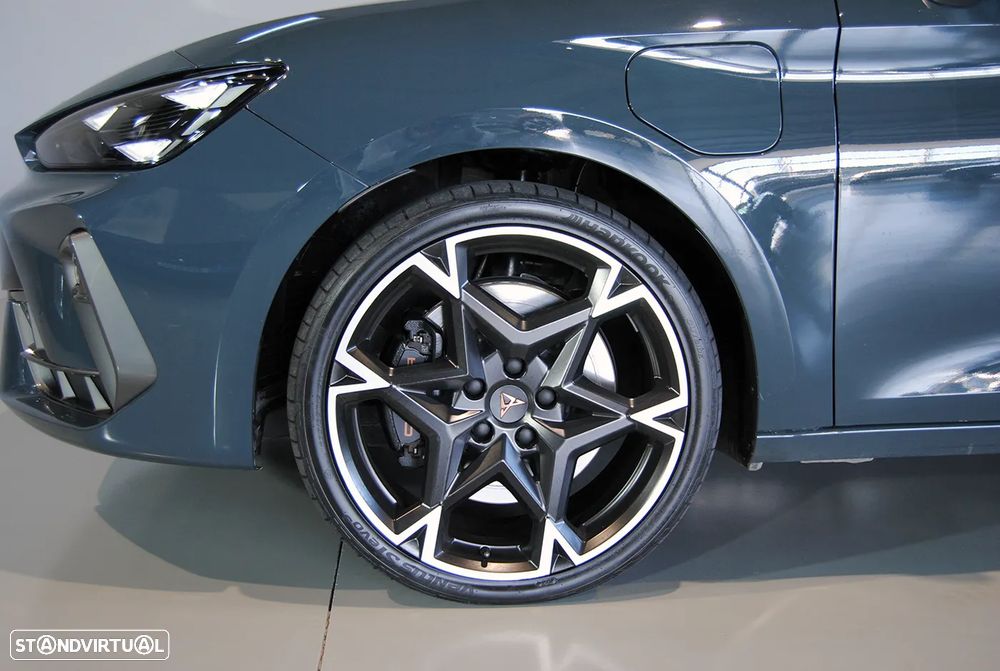 Cupra Leon ST 1.5 e-Hybrid VZ DSG - 11