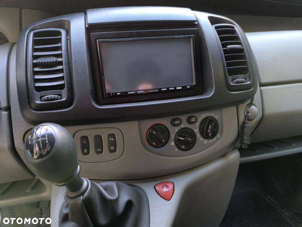 Renault Trafic - 14