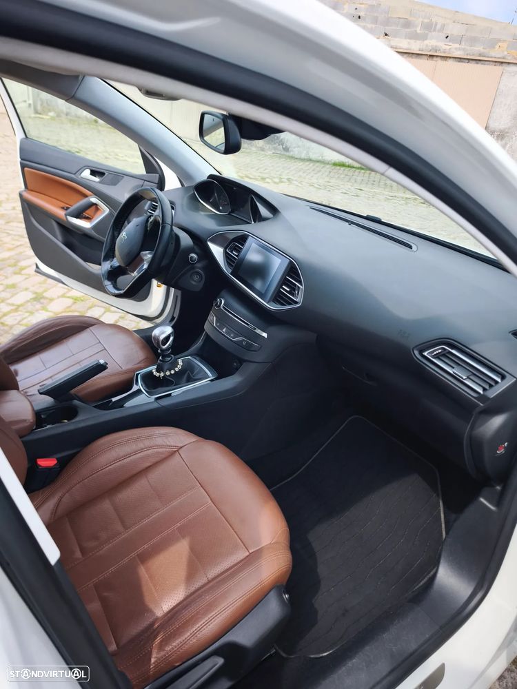 Peugeot 308 SW - 7