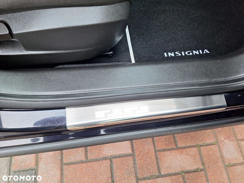 Opel Insignia 1.8 Cosmo - 34