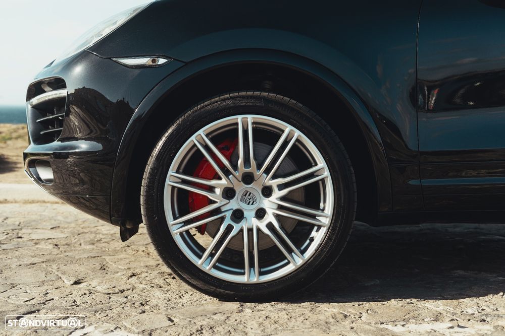 Porsche Cayenne Turbo - 6