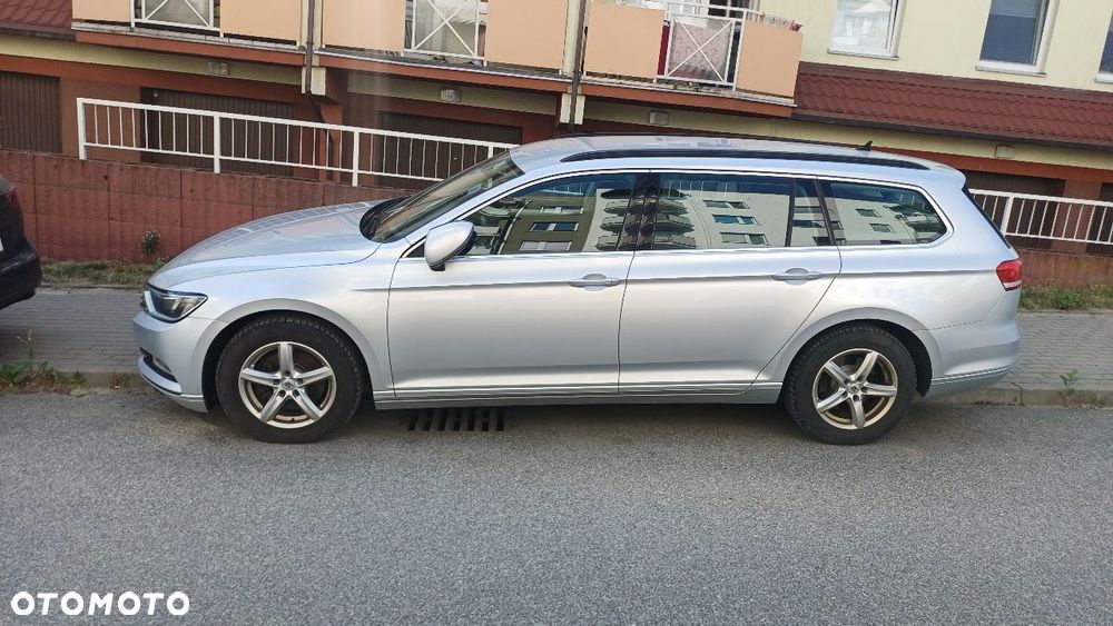 Volkswagen Passat 2.0 TDI (BlueMotion Technology) DSG Comfortline - 4