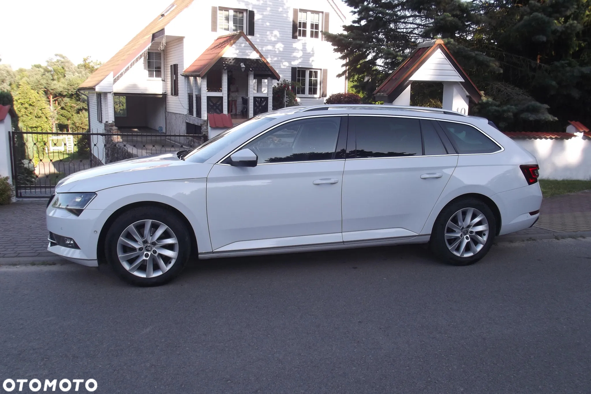 Skoda Superb 2.0 TDI Style DSG7 - 17