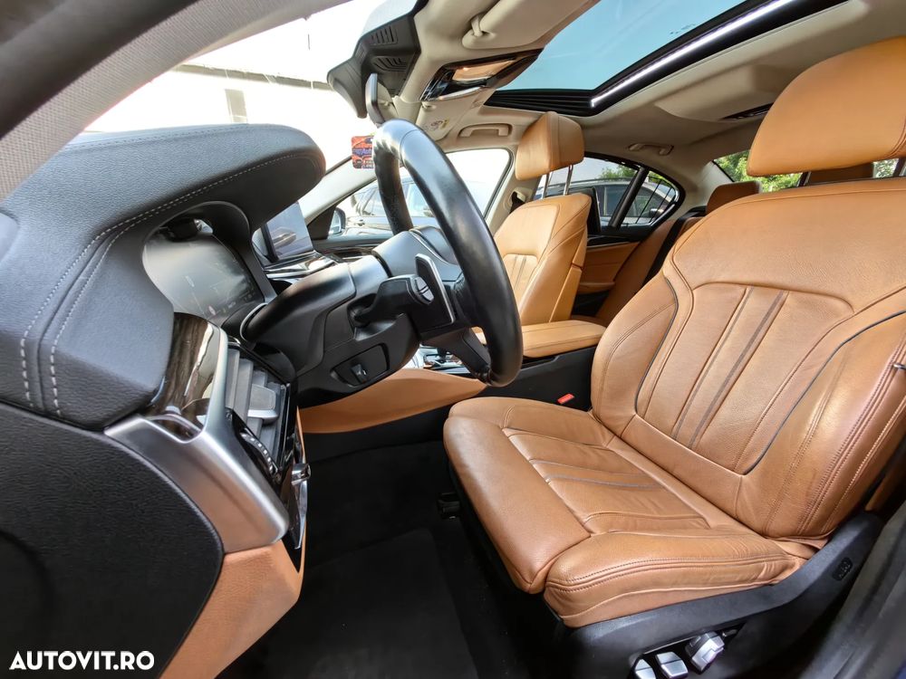 BMW Seria 5 530e Aut. Luxury Line - 15