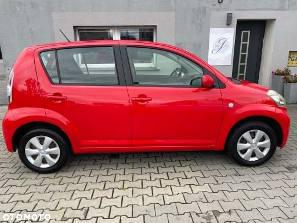 Daihatsu Sirion 1.0 - 2