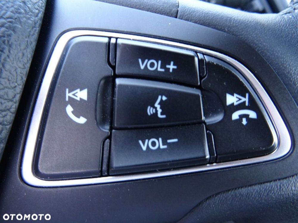 Ford Kuga 1.5 EcoBoost 2x4 Titanium - 19