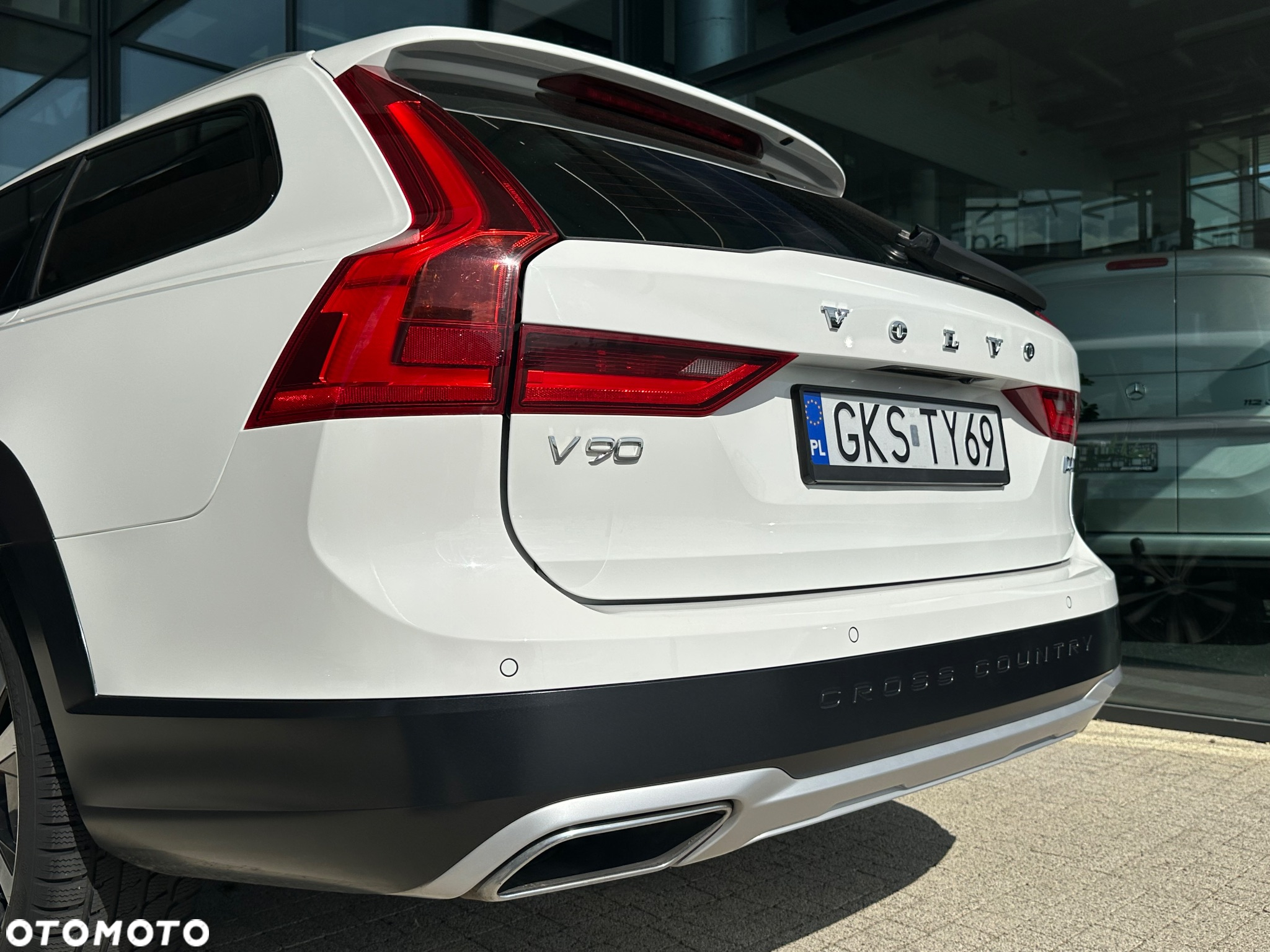 Volvo V90 Cross Country D4 AWD - 13