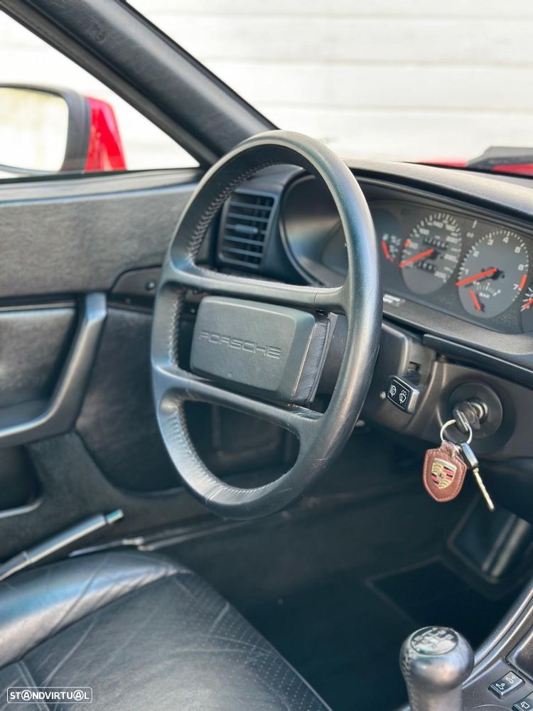 Porsche 944 Turbo - 15