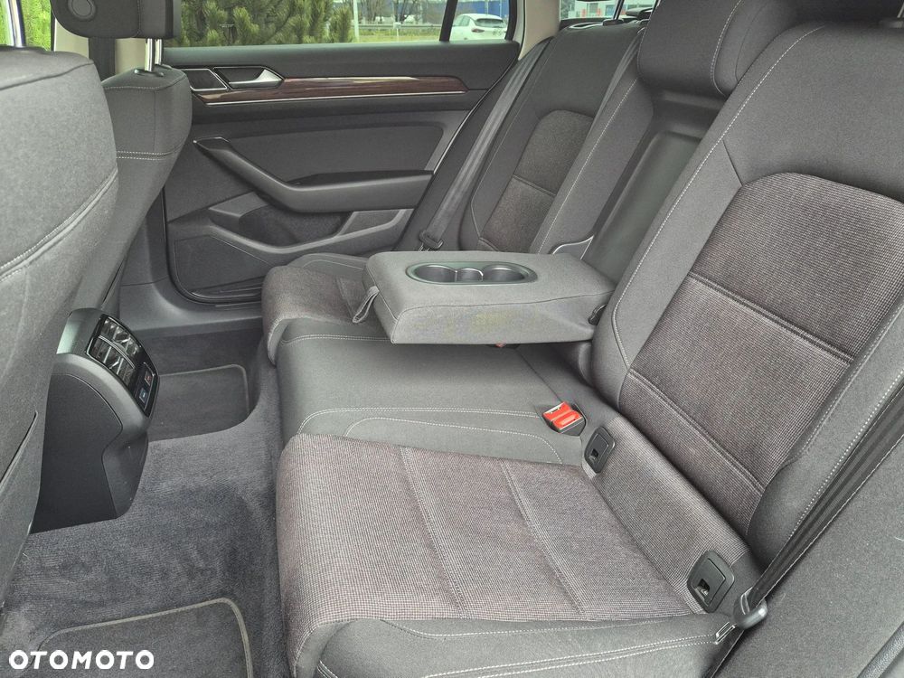 Volkswagen Passat 2.0 TDI BMT Highline - 11